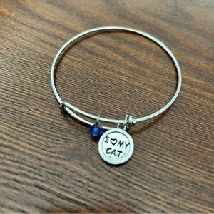Expandable silver bracelet with “I 🖤 my cat” charm